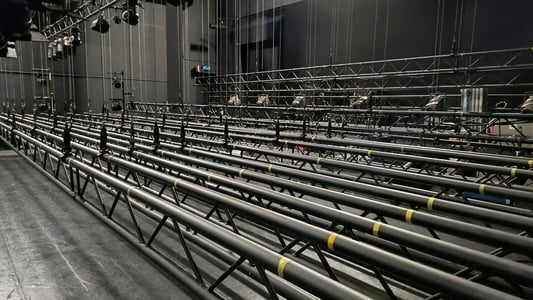 Counterweight flying system