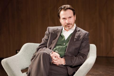 Em Simon Anholt Va 2011 02 2.jpg