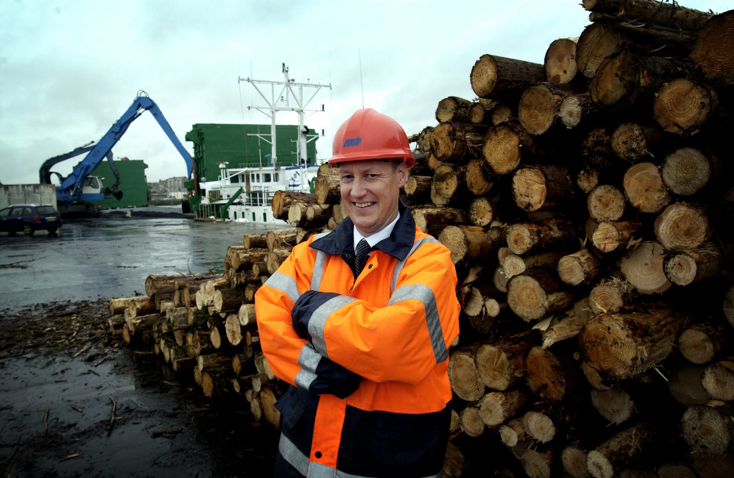 Ec Alastairmacfarlanesep05logs.jpg