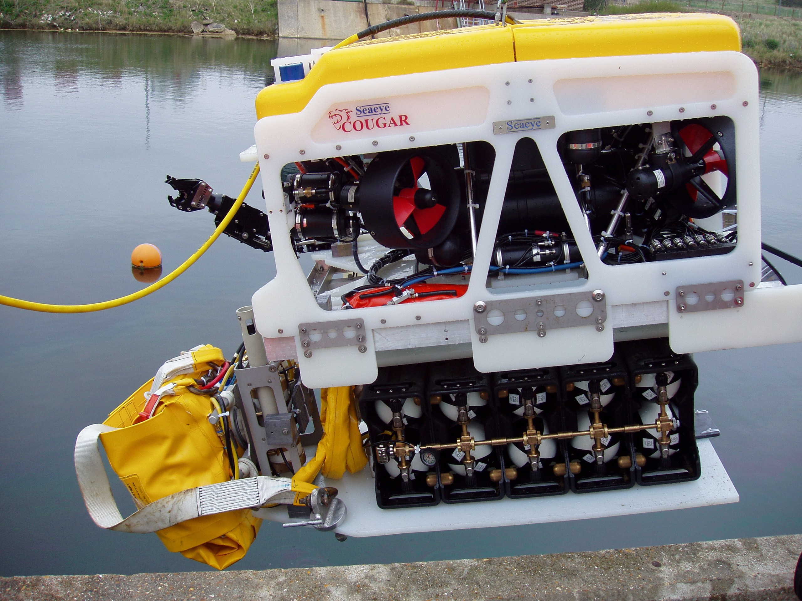 Image of ROV carrying the EMLB (Enclosed Mine Lifting Bag) Deep Water system capable of recovering ordnance from 170m.