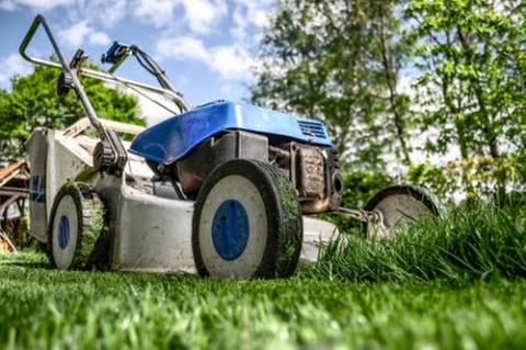 lawnmower-gardening