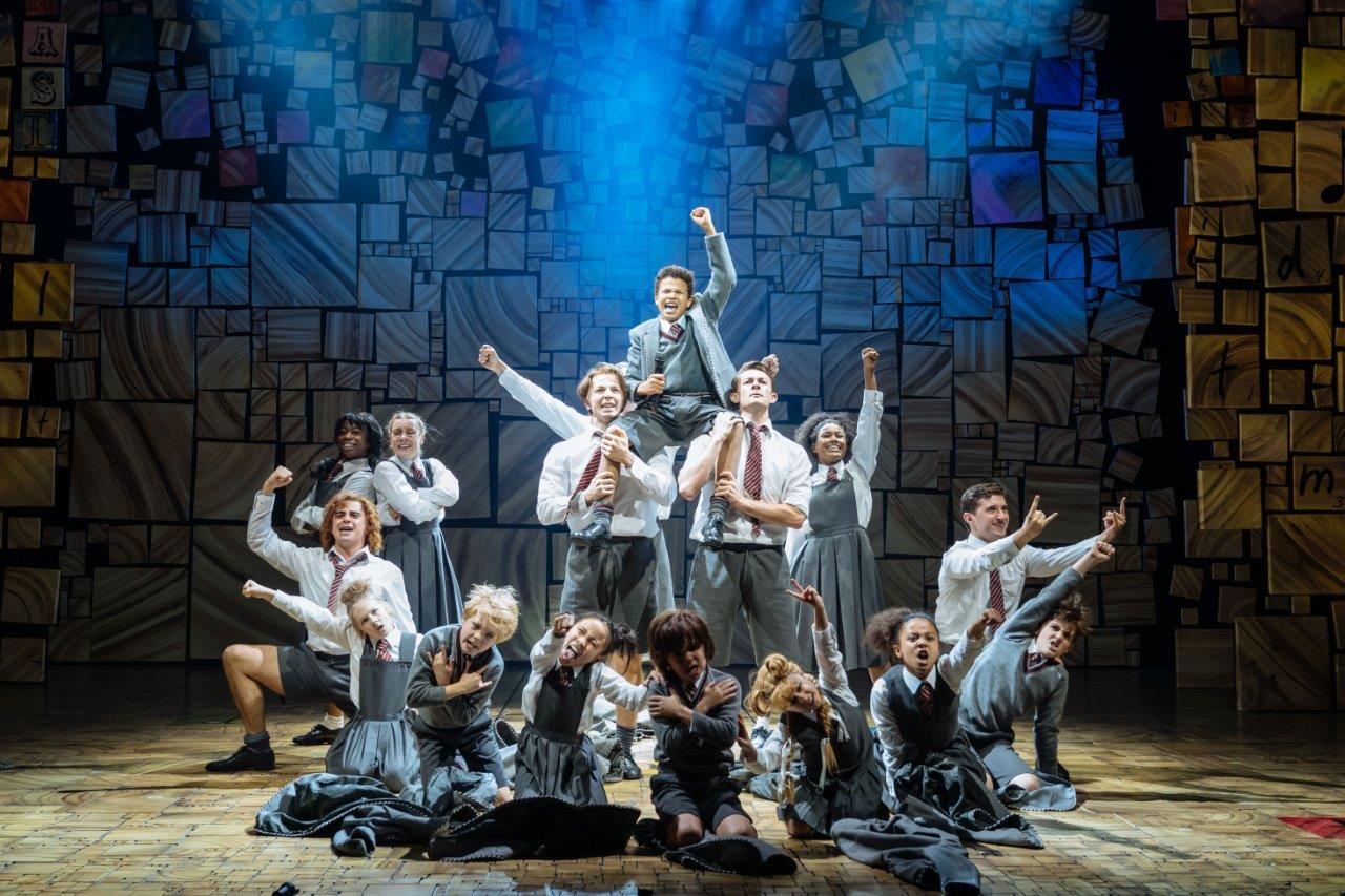 Ec 28 Rsc Matilda The Musical Uk Ireland Tour. The Company. Photo Manuel Harlan.jpg