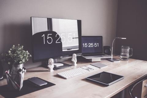 Bm Home Office 1867761 1920.jpg